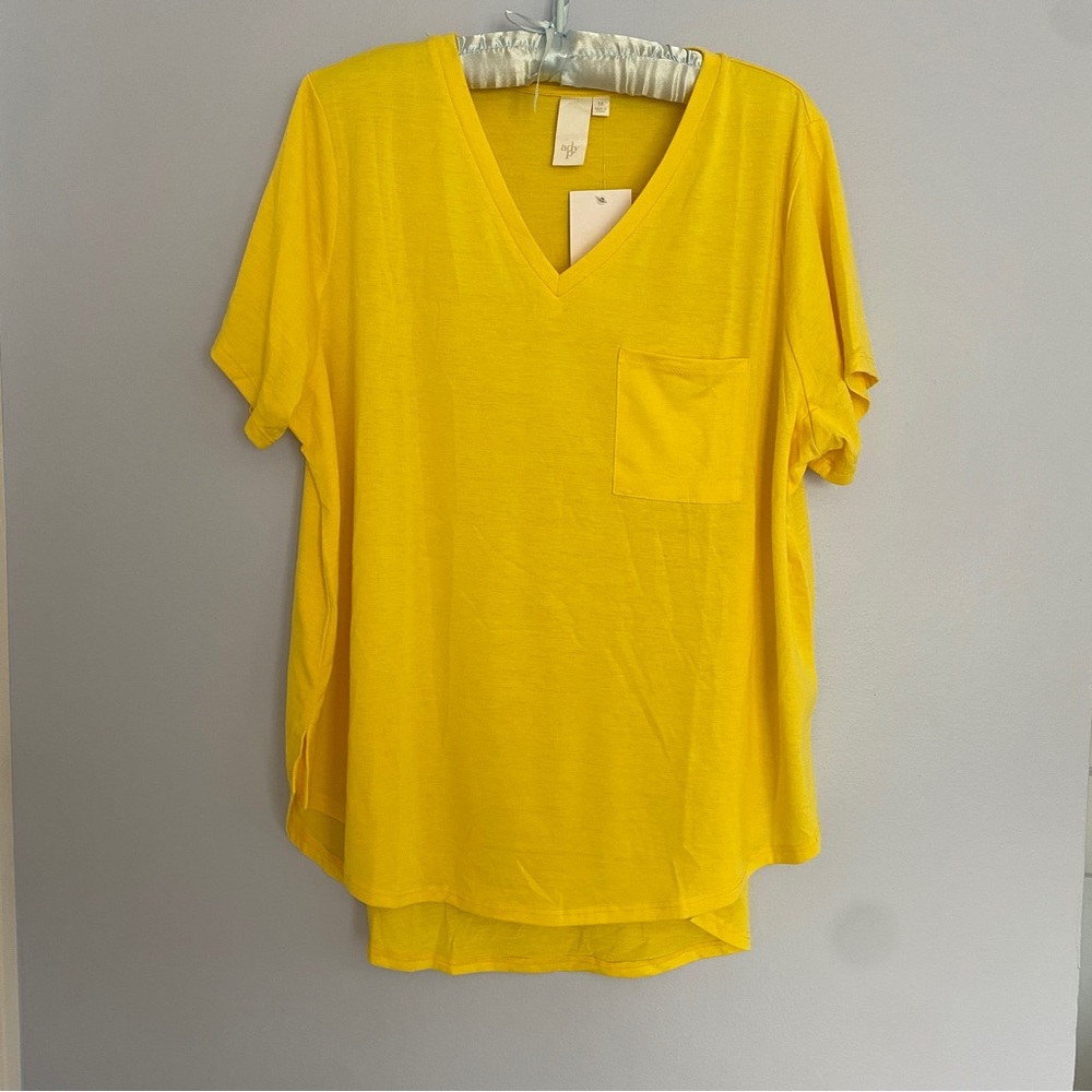 Adyson Parker Ady P Lemon Burst Yellow V-neck T-shirt - 1X NWT